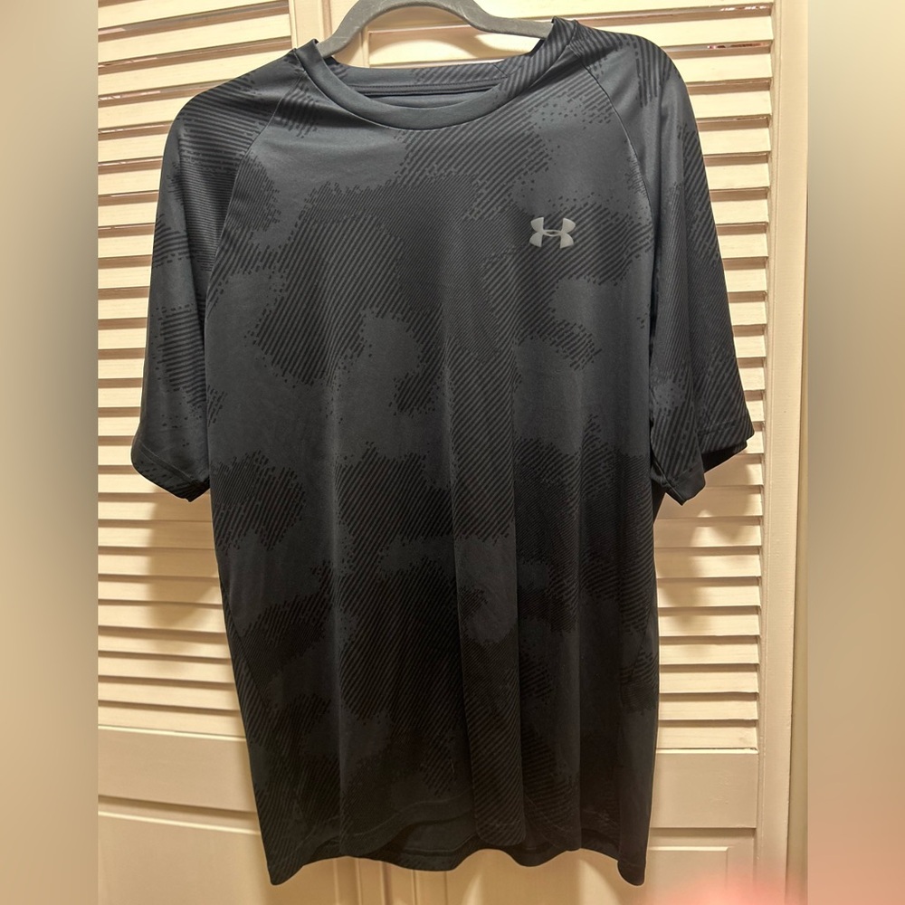 Under Armour Men's Black Camo Tee